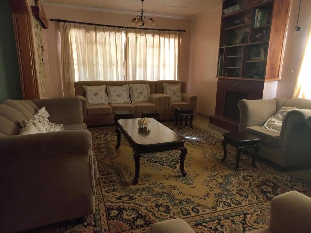 Kuniville Guest House Nyeri Eksteriør bilde