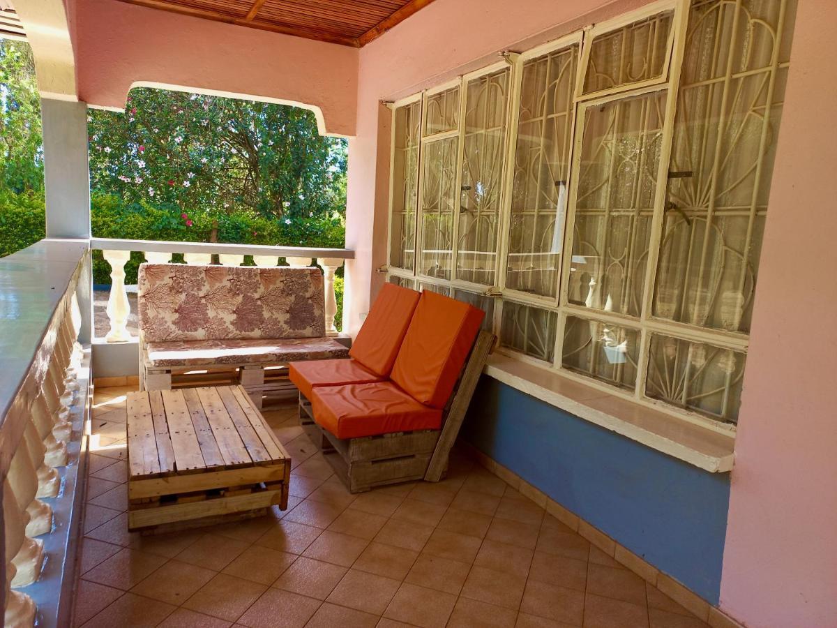 Kuniville Guest House Nyeri Eksteriør bilde